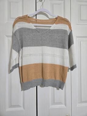 Unknown brand small women's knitw 3/4 sleeve striped sweater